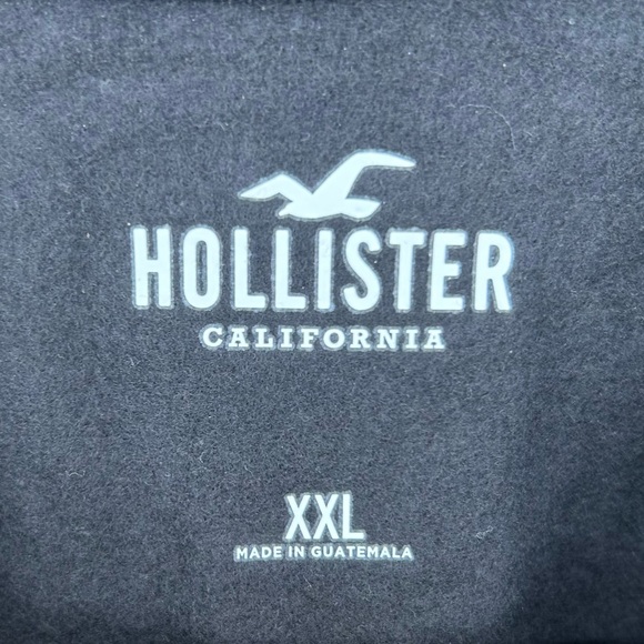 NWT Hollister The Rolling Stones Oversized Lips Graphic Pullover Band Sweatshirt - Picture 8 of 11